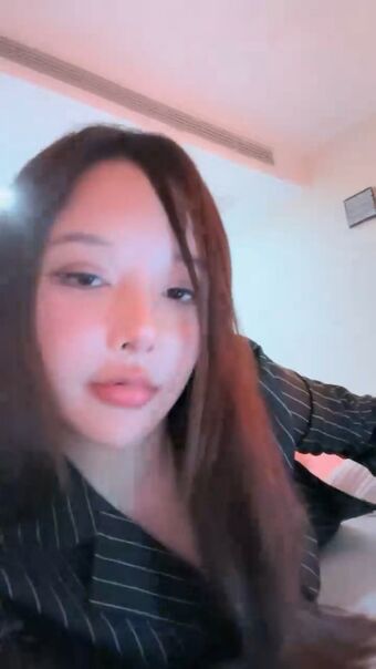 唐泽雪 Arion 龙婆 Голі Зливи OnlyFans Фото 14