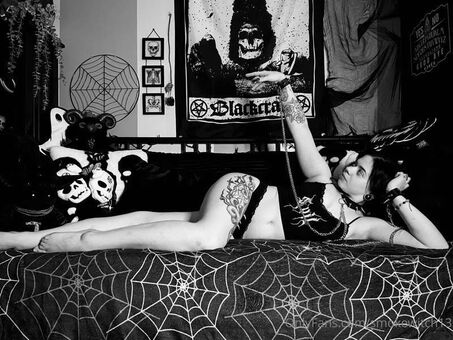 Artemis Голі Зливи OnlyFans Фото 69