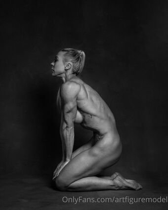 artfiguremodel Голі Зливи OnlyFans Фото 4