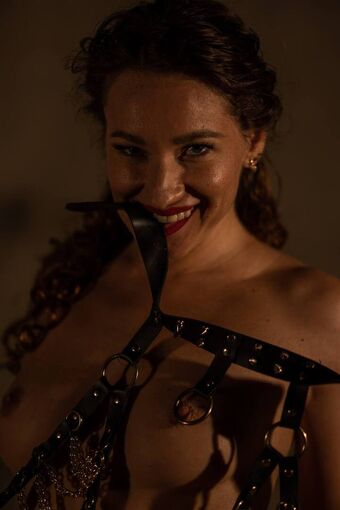 ArtRaduga Голі Зливи OnlyFans Фото 7