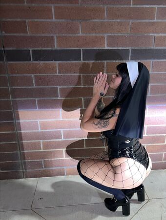 Ash2lit Голі Зливи OnlyFans Фото 2
