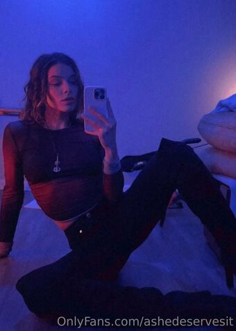 ashedeservesit Голі Зливи OnlyFans Фото 15
