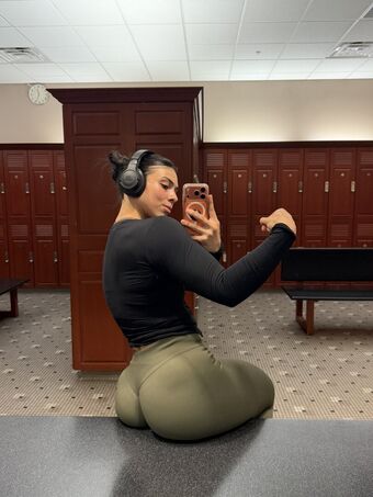 astrival.x Голі Зливи OnlyFans Фото 11