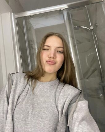 Augusta77 Голі Зливи OnlyFans Фото 13