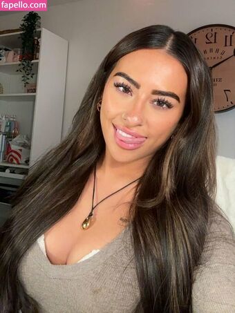 Ava Belle Голі Зливи OnlyFans Фото 28