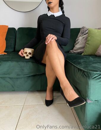 avadeluca21 Голі Зливи OnlyFans Фото 20