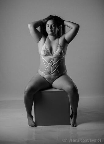 avalosl Голі Зливи OnlyFans Фото 9