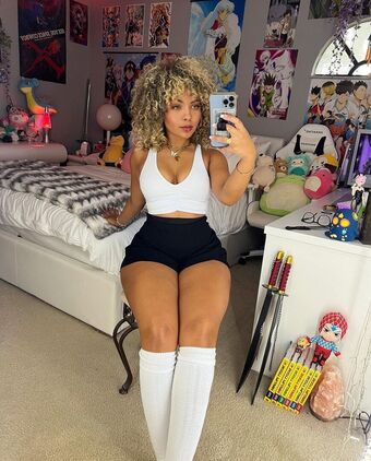 Avanti Голі Зливи OnlyFans Фото 41