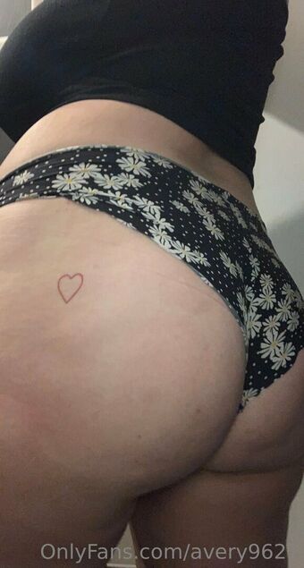 avery9627 Голі Зливи OnlyFans Фото 19