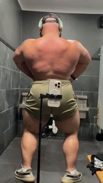avidshock Голі Зливи OnlyFans Фото 8