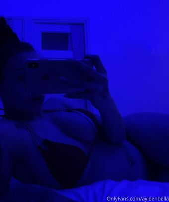Ayleenbella Голі Зливи OnlyFans Фото 6