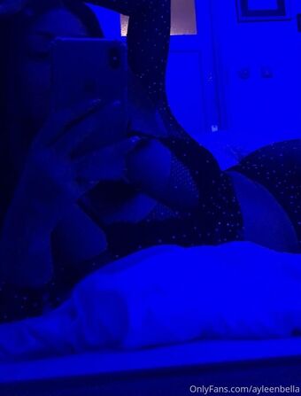 Ayleenbella Голі Зливи OnlyFans Фото 13