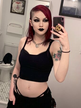 Babiepixiee Голі Зливи OnlyFans Фото 5