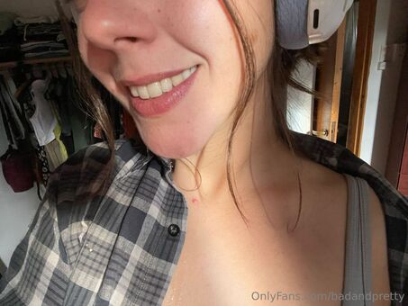 badandpretty Голі Зливи OnlyFans Фото 34