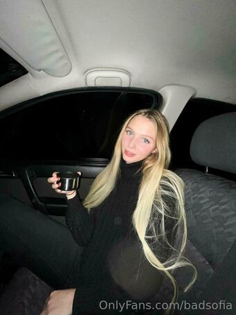 badsofia Голі Зливи OnlyFans Фото 48