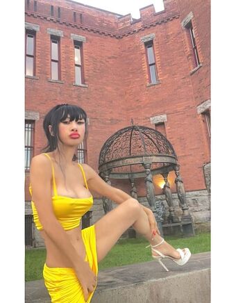 Bai Ling