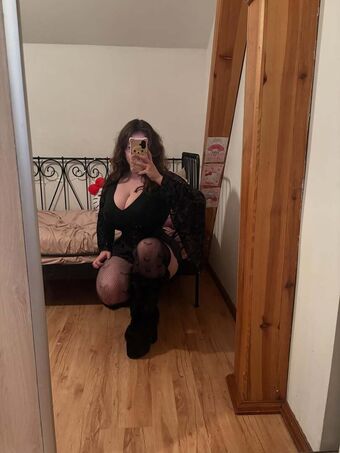 barbi Голі Зливи OnlyFans Фото 17