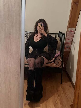 barbi Голі Зливи OnlyFans Фото 18