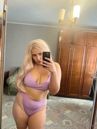 barbiesizebabe Голі Зливи OnlyFans Фото 17