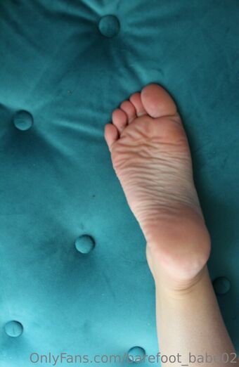 barefoot_babe02
