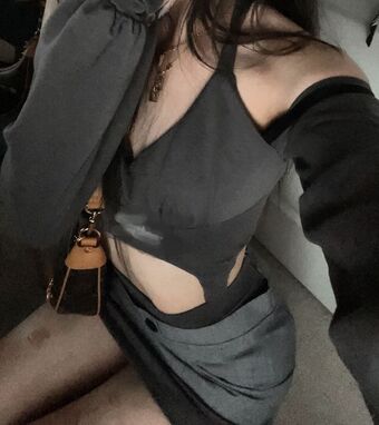 basedlilv Голі Зливи OnlyFans Фото 30
