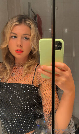 beaswe Голі Зливи OnlyFans Фото 7