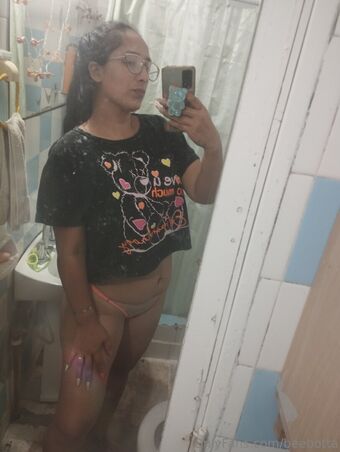 beebotta Голі Зливи OnlyFans Фото 36