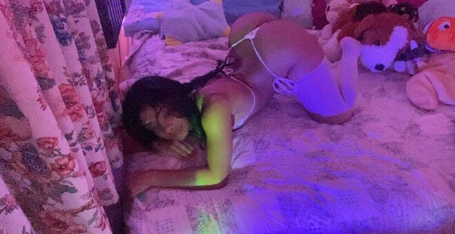 Beebun Голі Зливи OnlyFans Фото 4
