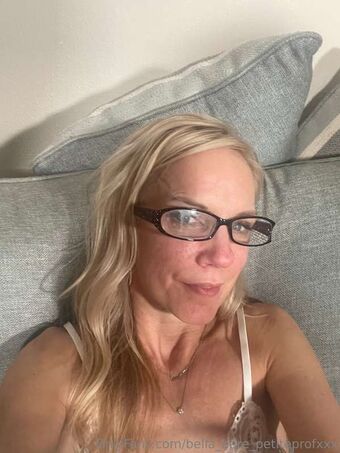 Bella Bare Голі Зливи OnlyFans Фото 15