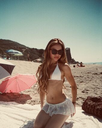 Bella Shepard Голі Зливи OnlyFans Фото 6