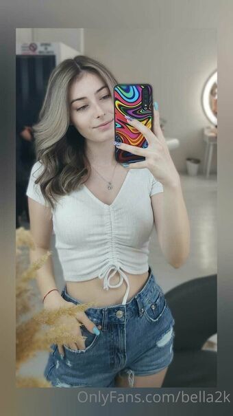 bella2k Голі Зливи OnlyFans Фото 9