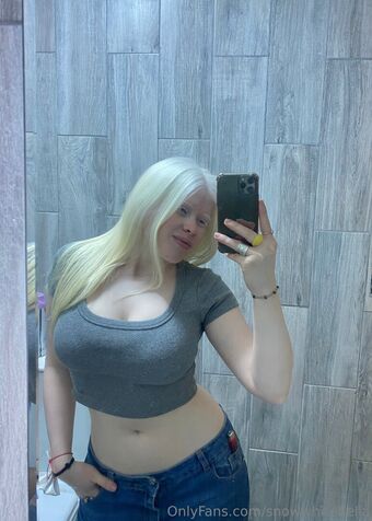 bellawinterx Голі Зливи OnlyFans Фото 19