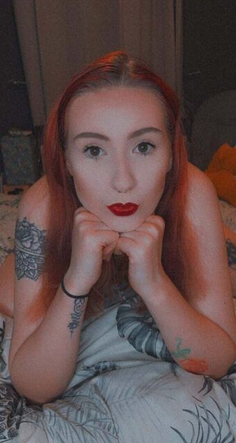 BettyOops Голі Зливи OnlyFans Фото 3