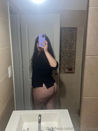 bigbootymoxy