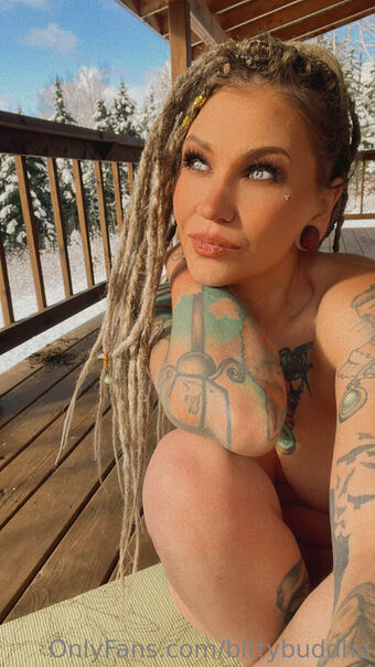 bittybuddha Голі Зливи OnlyFans Фото 10