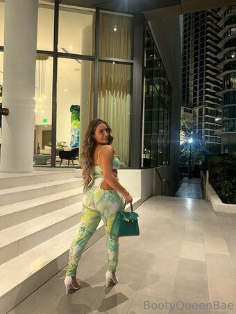 bootyqueenbae