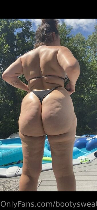 bootysweatt Голі Зливи OnlyFans Фото 16
