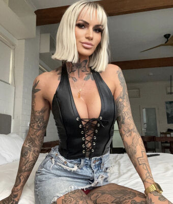 Braady Голі Зливи OnlyFans Фото 7