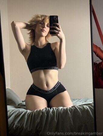 Breaking Amber Голі Зливи OnlyFans Фото 17