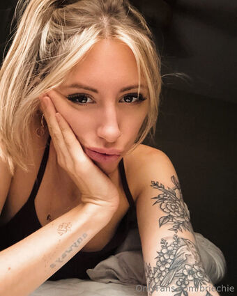 briechie Голі Зливи OnlyFans Фото 1