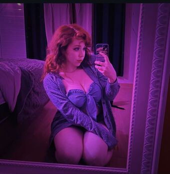 Brigitte Grey Голі Зливи OnlyFans Фото 23