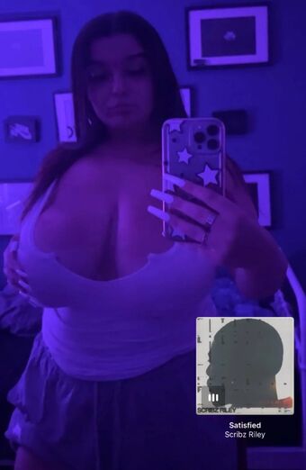 Bronte W Голі Зливи OnlyFans Фото 11