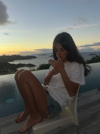 Brooke Flecca Голі Зливи OnlyFans Фото 33