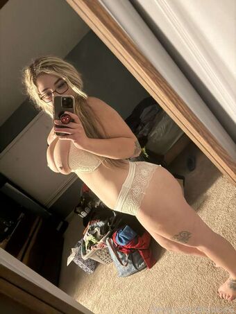 BrookieG Голі Зливи OnlyFans Фото 68