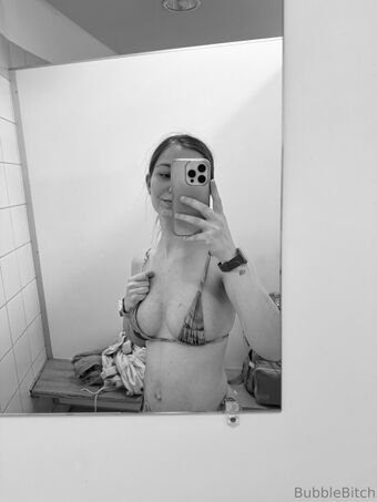 bubblebitchh Голі Зливи OnlyFans Фото 19