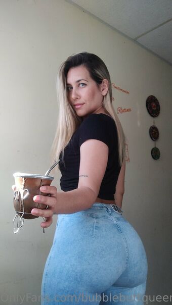 bubblebuttqueen1 Голі Зливи OnlyFans Фото 15
