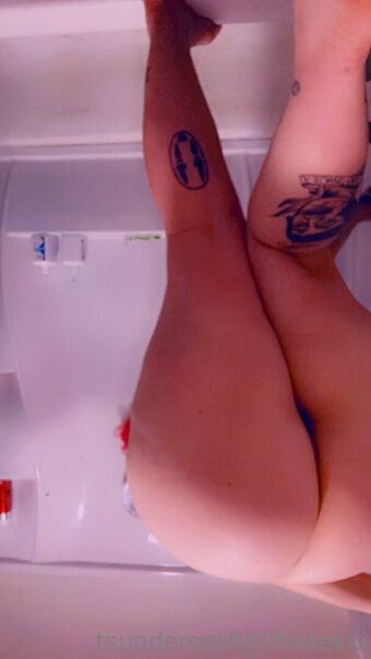 bukekki Голі Зливи OnlyFans Фото 30