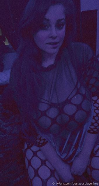 bustycosplayerfree