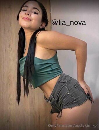 bustykimiko