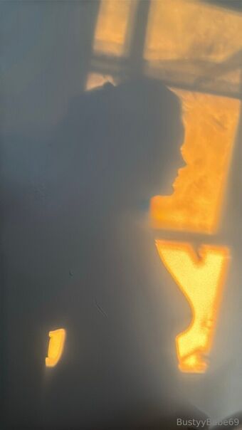 bustyybabe69 Голі Зливи OnlyFans Фото 5